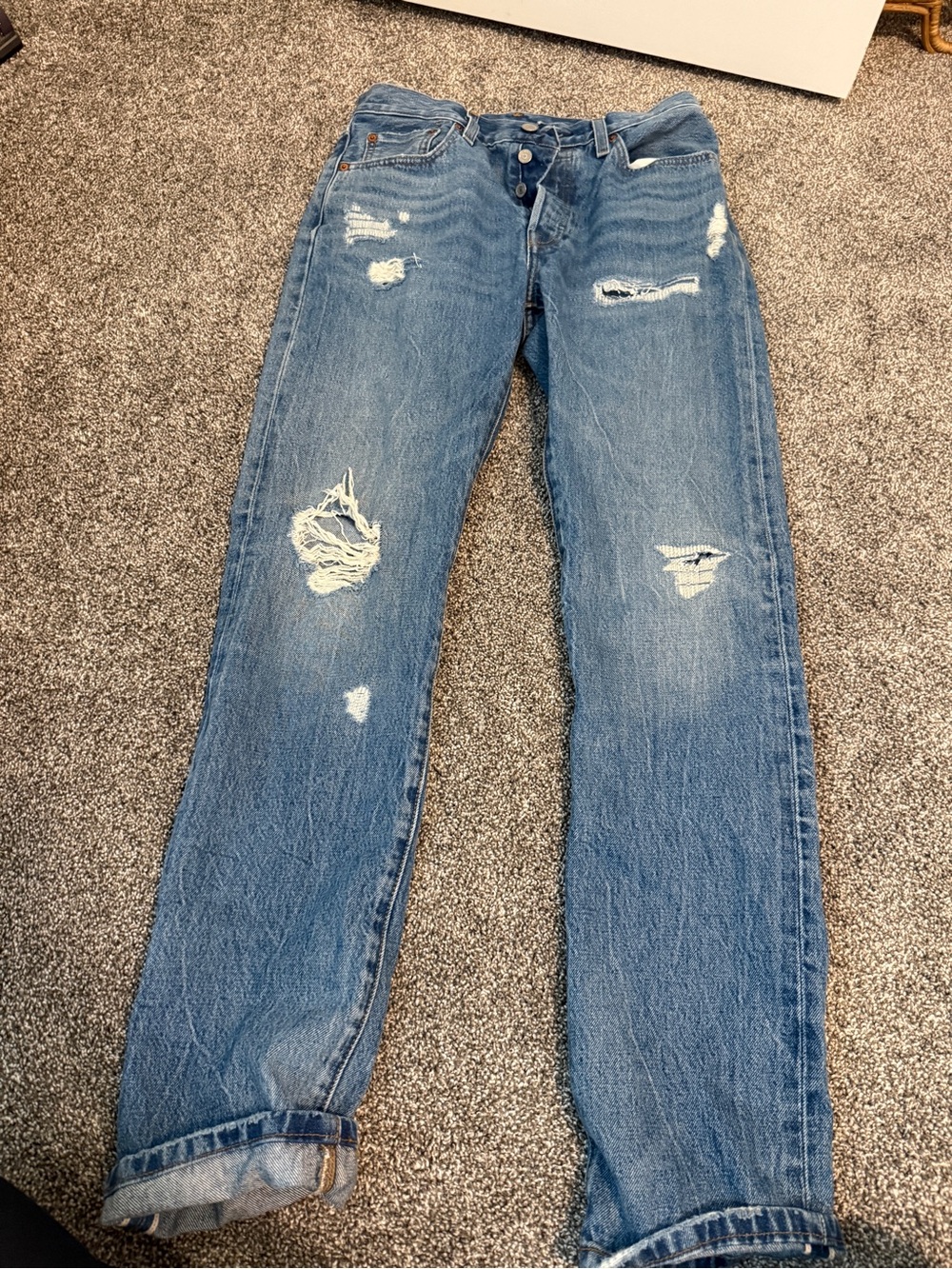 Womens Distressed Levi’s 501 anniversary